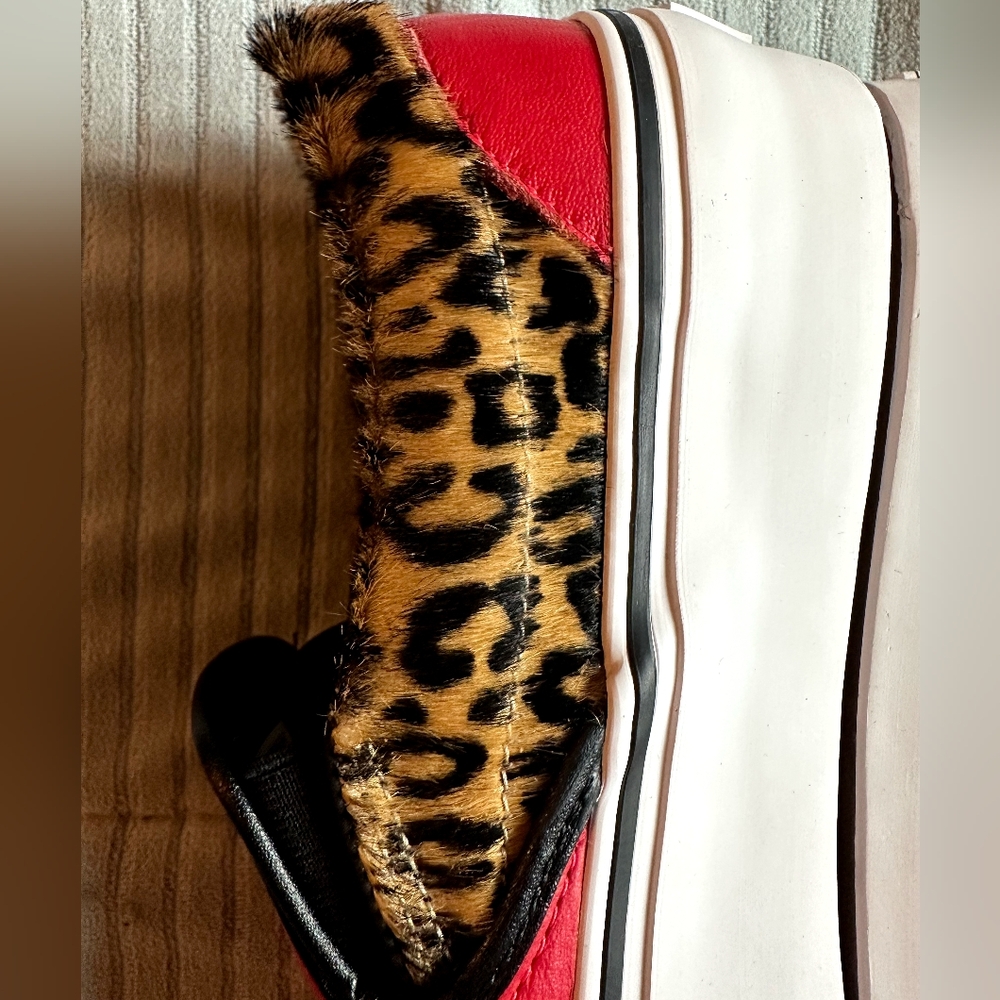 Classic Slip On Platform - Picture 3 of 10
